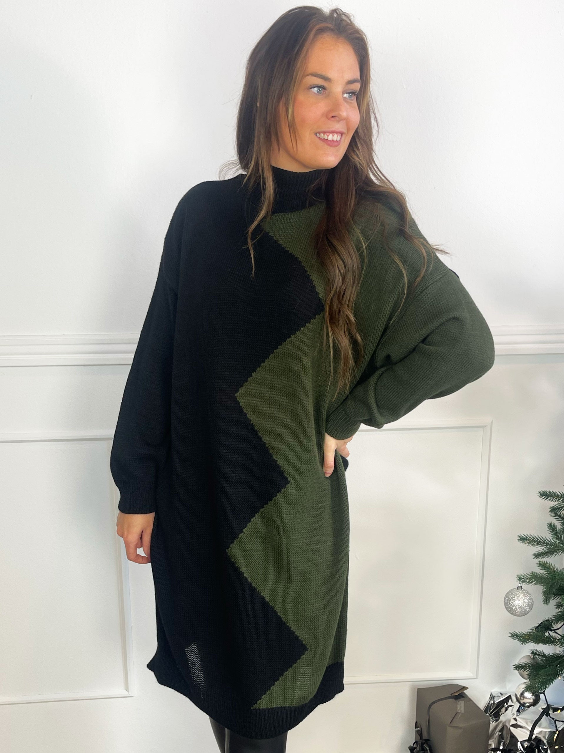 Venezia - Højhalset tofarvet strikkjole